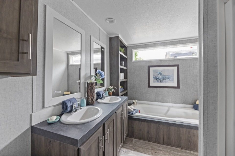 24 fw 240 pinnacle 16763p bath 003 web 1714493552528 960 12