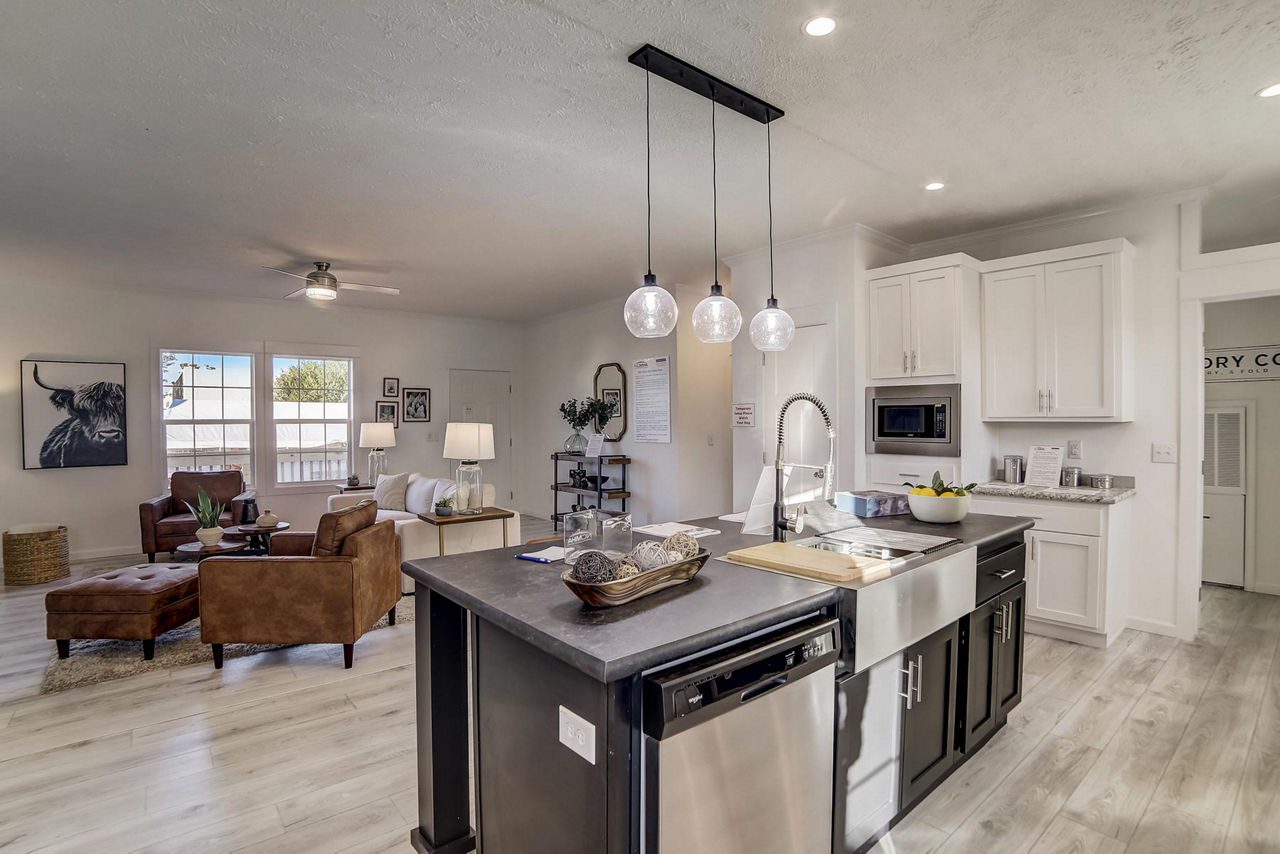 Ironclad 3260 Kitchen 2