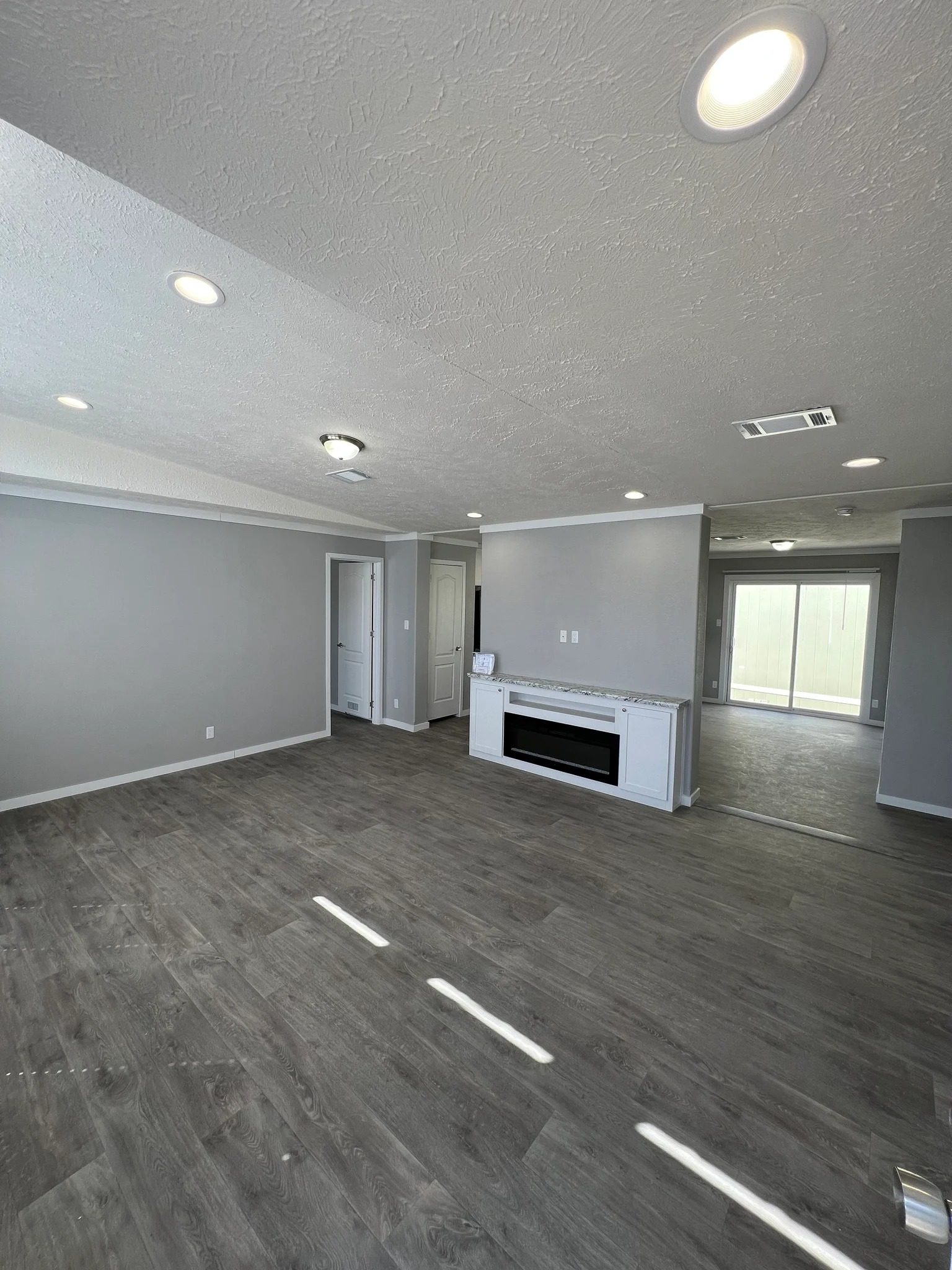 imgi 16 suite sara republic 3