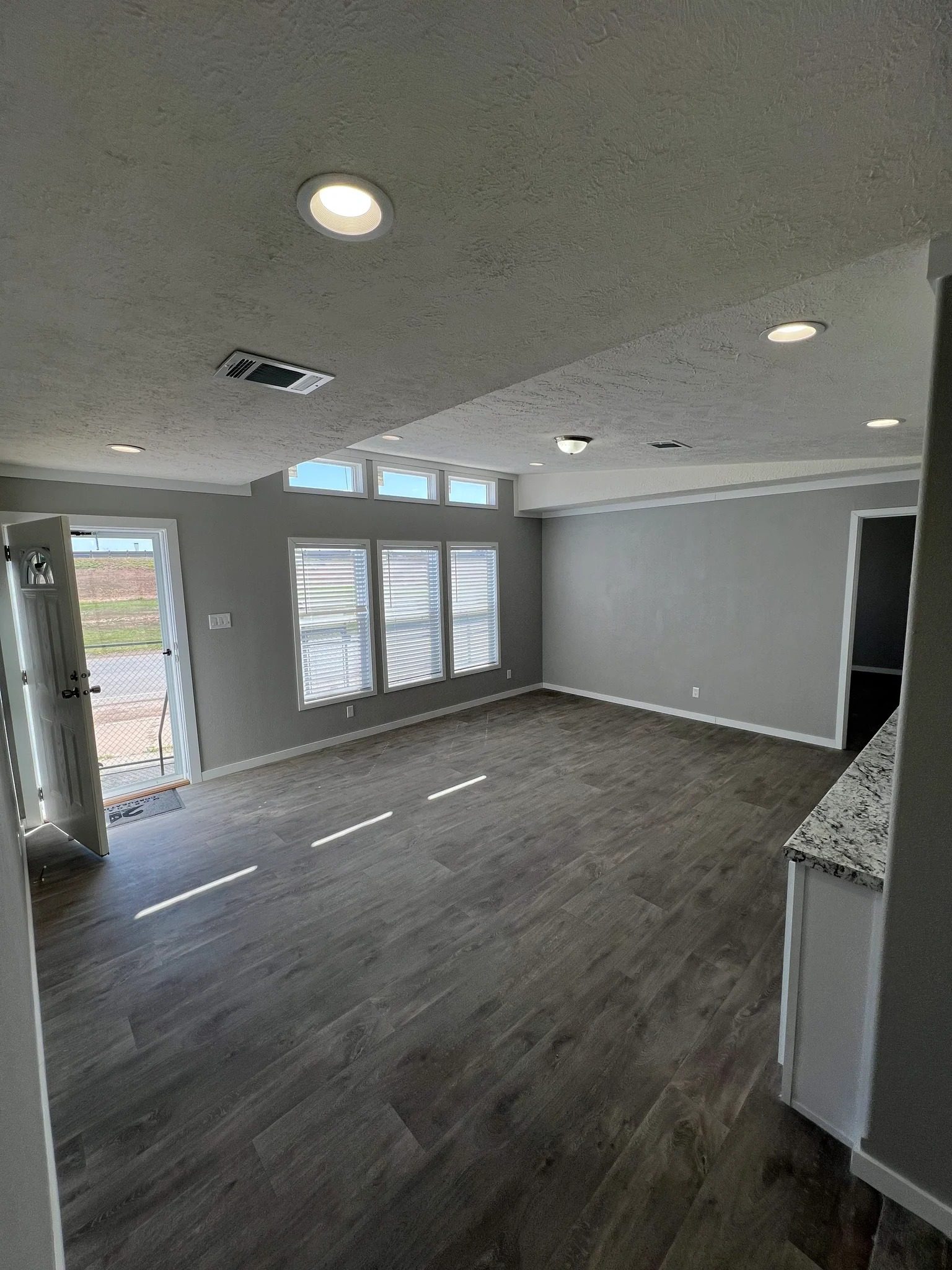 imgi 5 suite sara republic 2