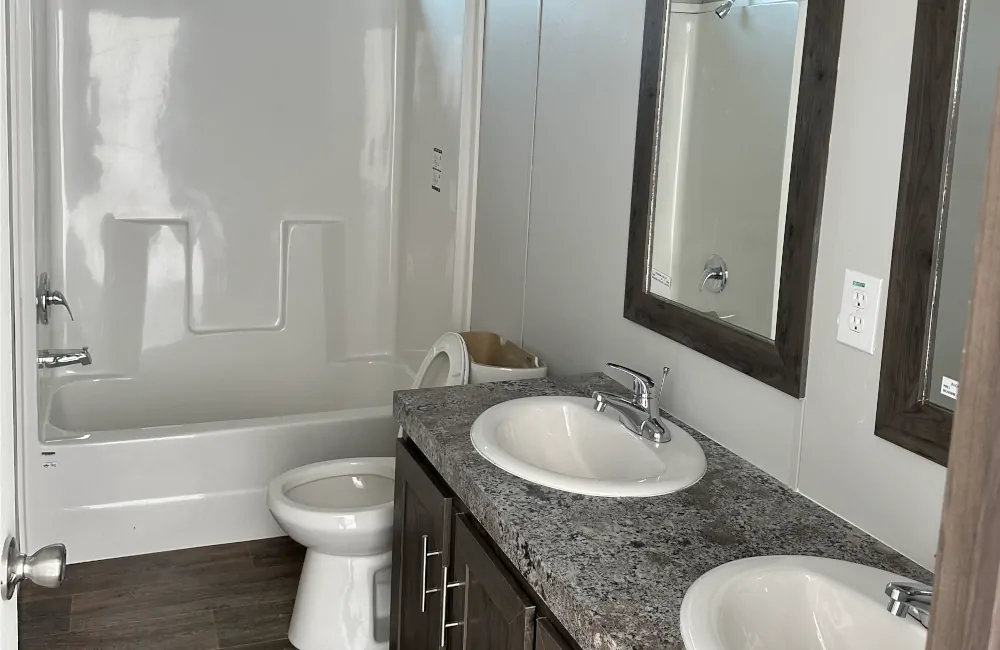 Fleetwood Pure 3268 PU32684U Bathroom