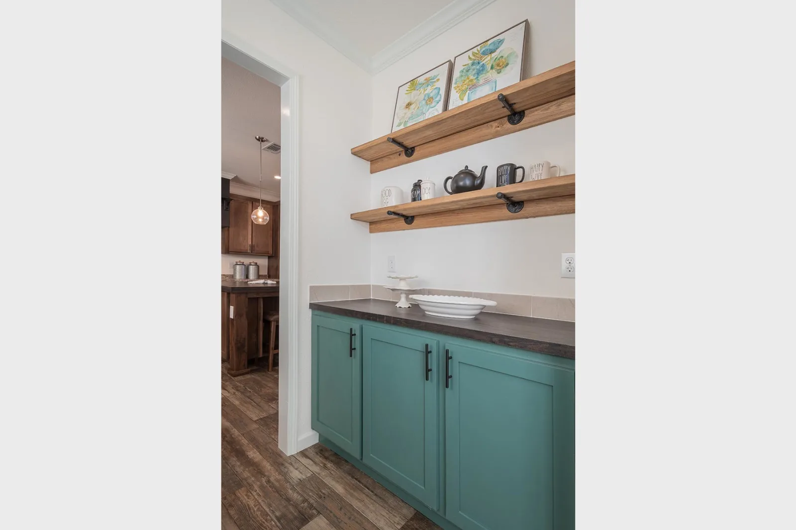 Innovation 3276N Butler s Pantry 1