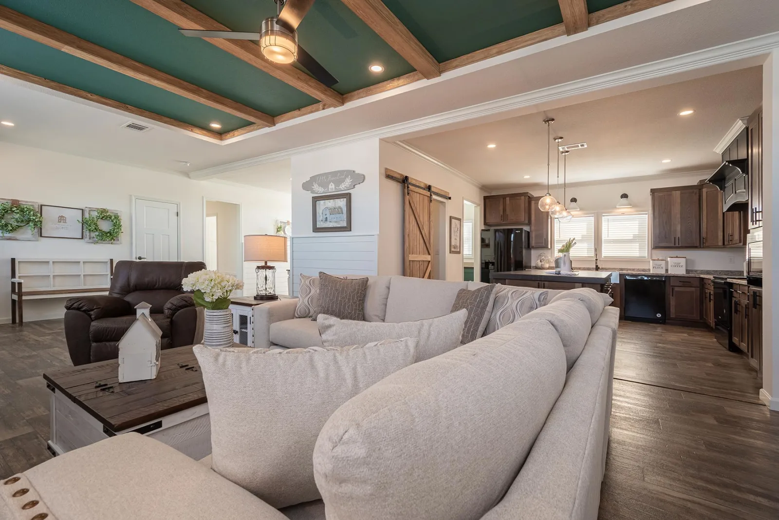 Innovation 3276N Living Room 10